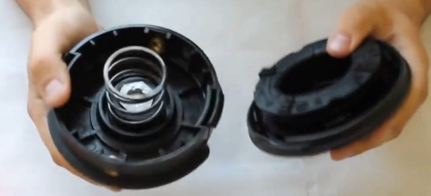 Разбираем катушку кустореза