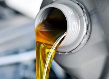 Все о бензине для газонокосилки: какое топливо заливать в аппараты с теми или иными характеристиками, как их правильно заправить, каков расход горю...