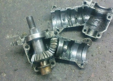 Что такое редуктор для триммера и для чего он предназначен. Что такое нижний и понижающий механизм. Полное описание устройства детали агрегата. Что...