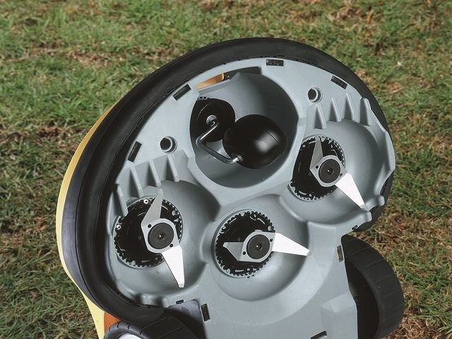 Внешний вид ножей газонокосилки-робота