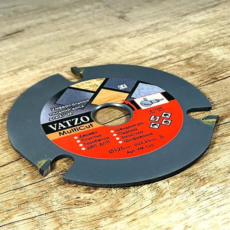 Большое расстояние между зубьями делает обработку дерева более безопасной