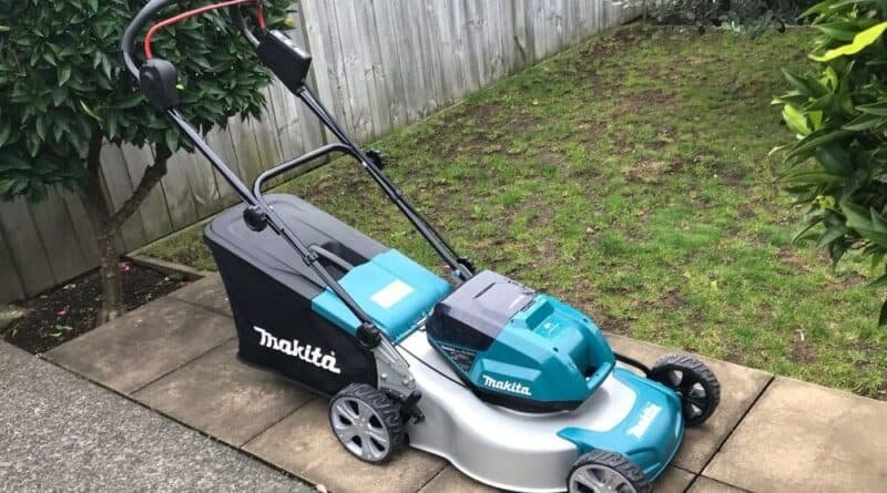 рейтинг лучше, чем у аккумуляторной газонокосилки