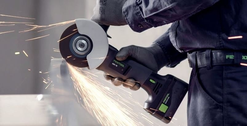 Резка металла болгаркой