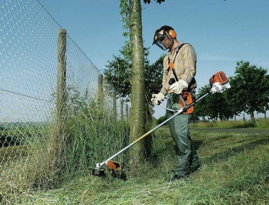 Преимущества бензиновой газонокосилки