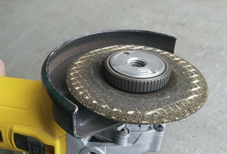 Самоблокирующаяся насадка